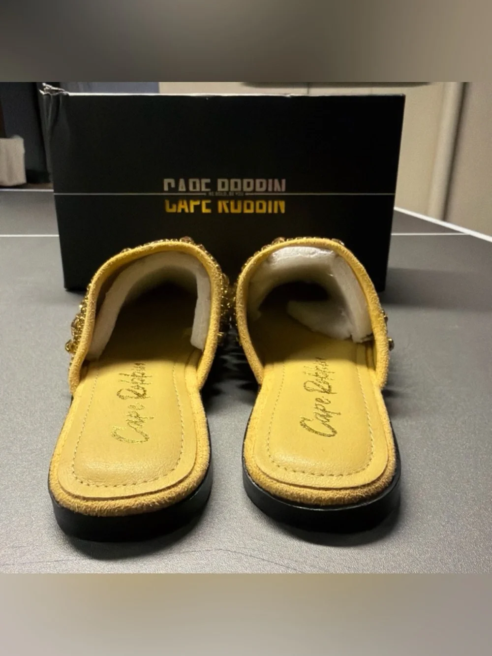 Cape Robbin Yellow Rhinestone‎ Embellished Mule Flats Gold Crystal Slides Size 6